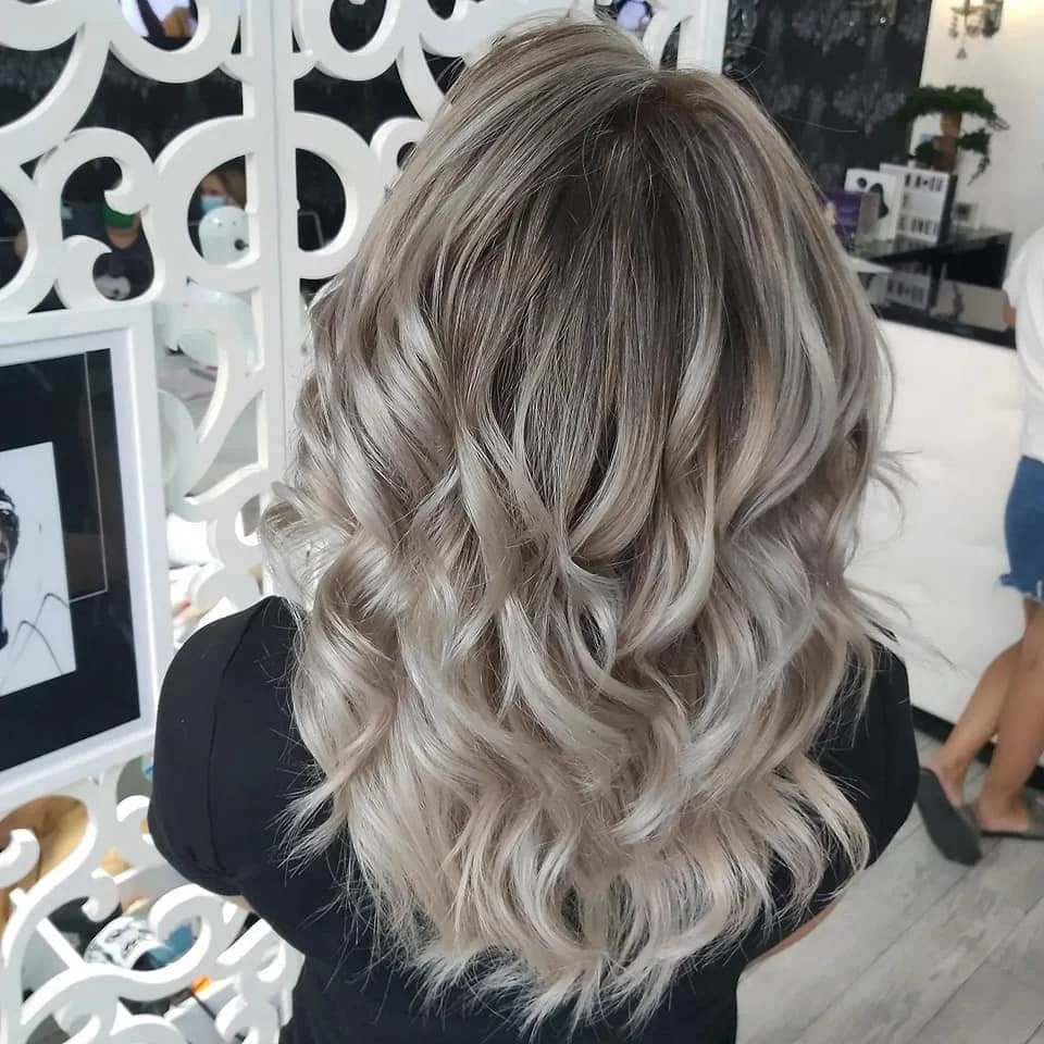 Balayage gri argintiu