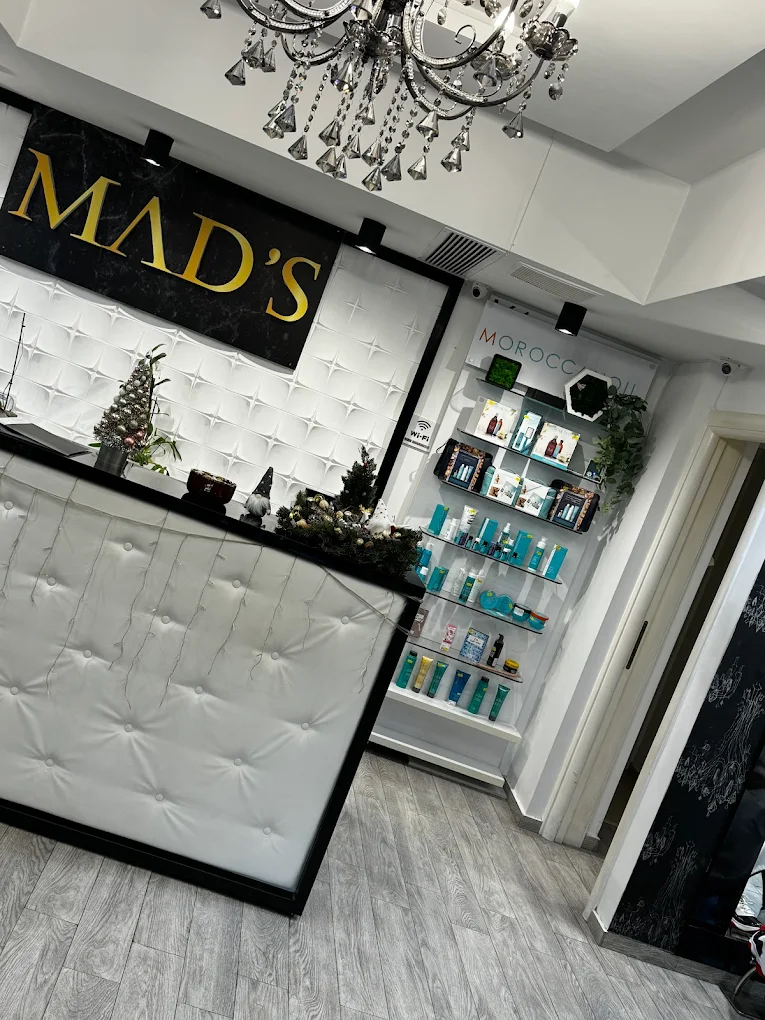 Recepție salon MAD'S Beauty — Strada Matei Basarab 71